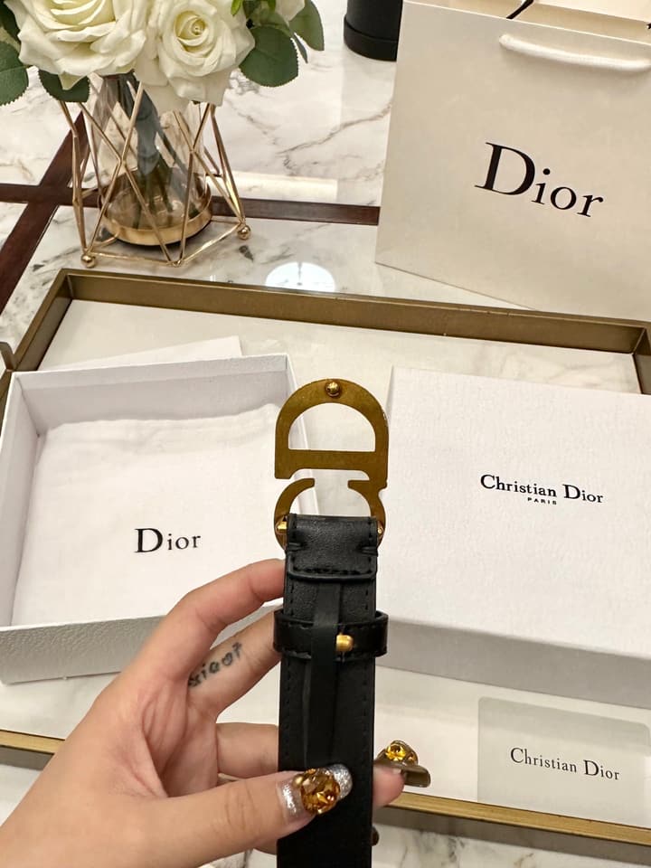 Dior Classic Leather Belt – 3.0cm in Black Leather With Gold Buckle