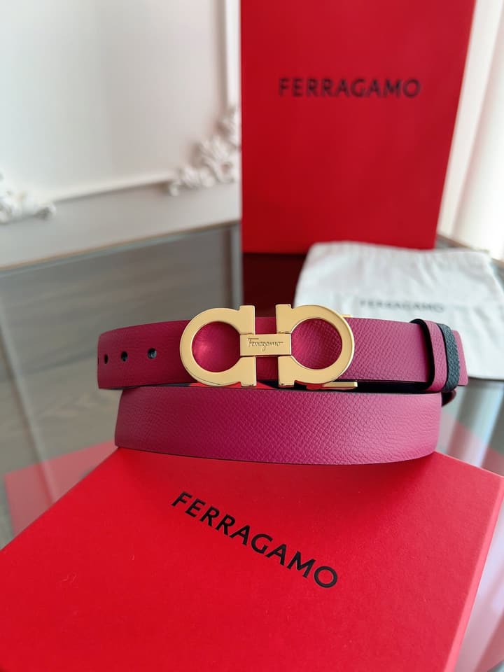 Ferragamo Women's Reversible Leather Belt in Pink