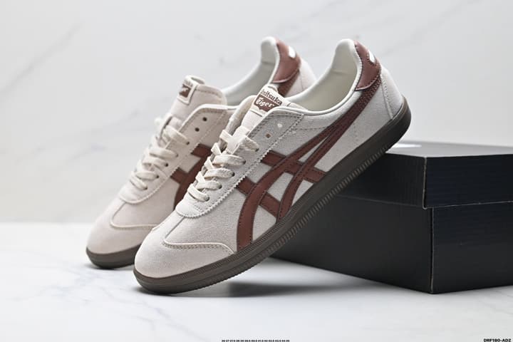 Onitsuka Tiger Tokuten Retro Low-Top Sneakers in Cream With Burgundy Stripes