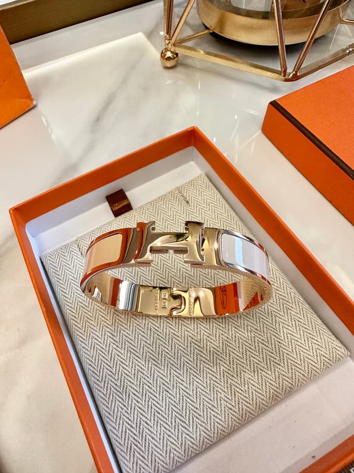 Hermès H-Letter Oval Enamel Bracelet in Black
