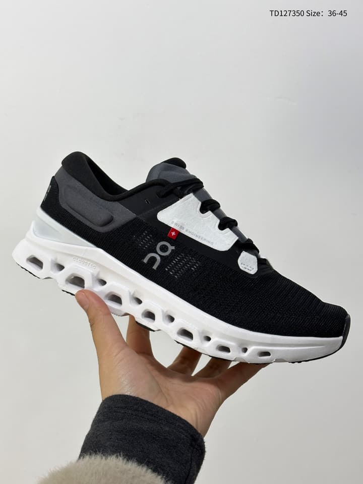 On x Roger Federer Cloudstratus 3 Special Edition Sneakers in All Black Red Accent