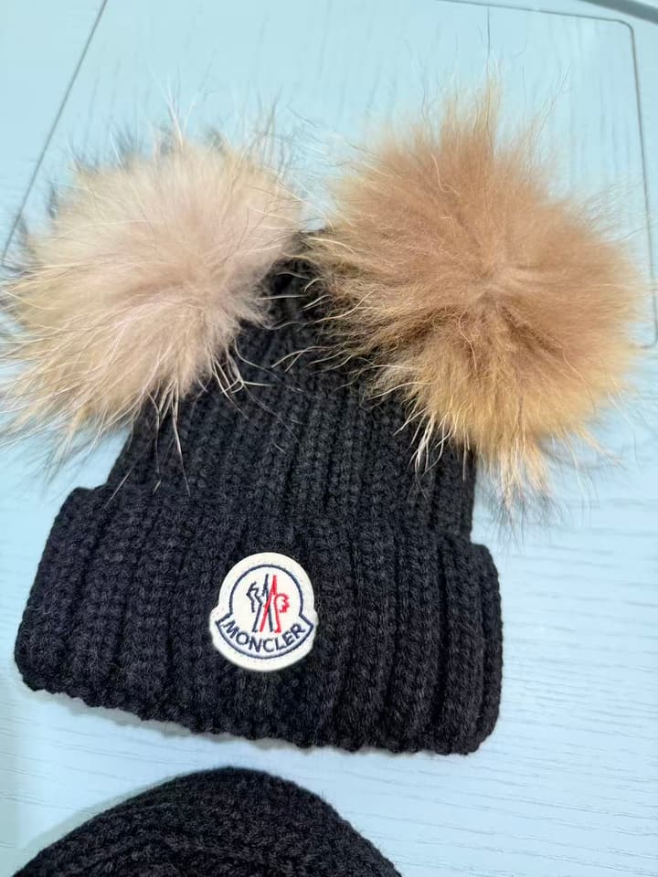 Moncler Kids Double Pom-Pom Hat and Scarf Set – Kids Collection in Black