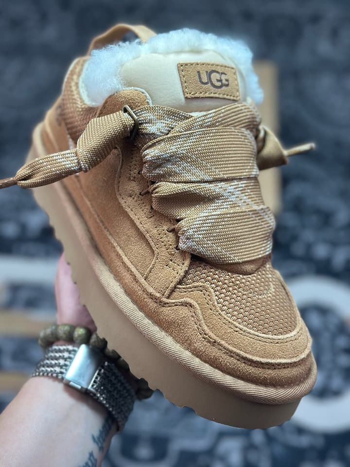 UGG Lowmel Sheepskin Snow Boots in Triple Black Suede
