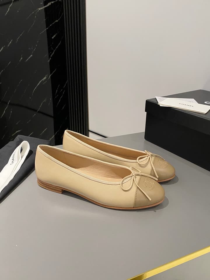 Chanel Classic Ballet Flats in Shiny Black
