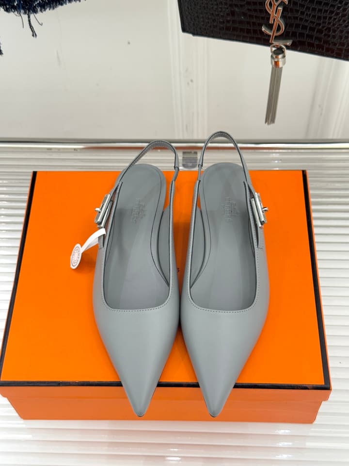 Hermès Kelly Buckle Pointed Toe Flat Sandals in Cream Beige