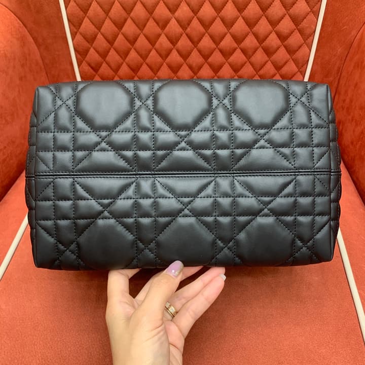 Dior Cest Dior Bucket Bag – 2023 Autumn Collection