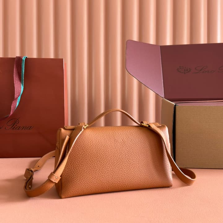 Loro Piana Extra Pocket L19 Handbag in Caramel Leather