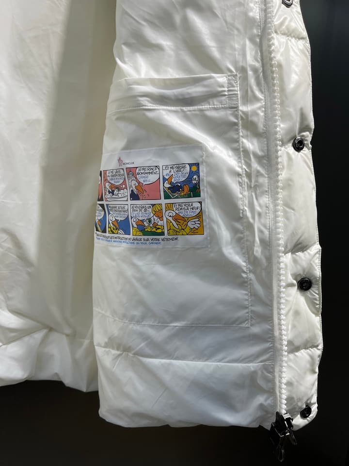 Moncler Unisex Down Vest in Gold