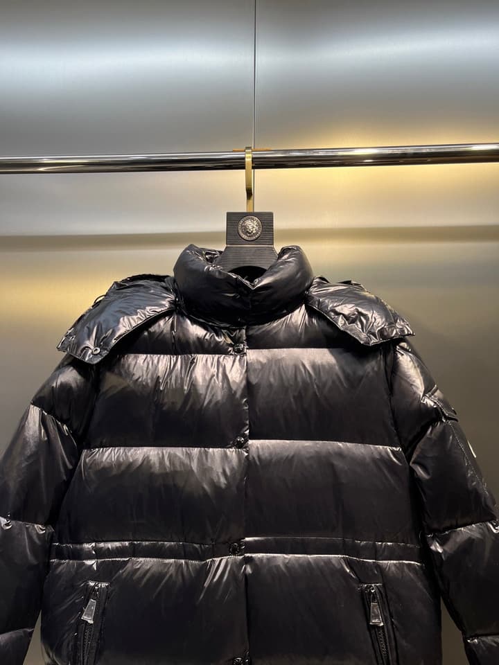 Moncler Cavettaz Long Down Jacket in Black Laqué