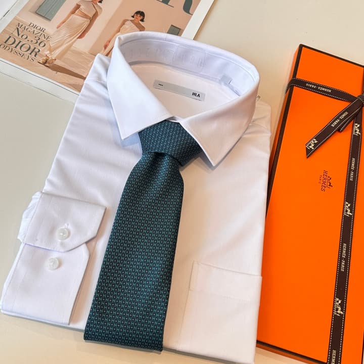 Hermès Men's Polka Dot Silk Tie in Charcoal Gray