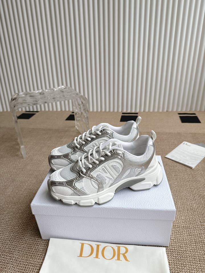 Dior Vibe Sneakers in Gold