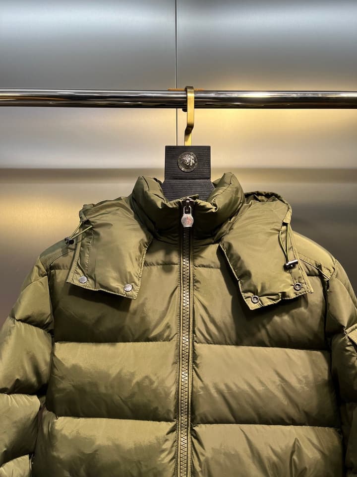 Moncler Maya Matte Down Jacket – Autumn/Winter Collection in Black