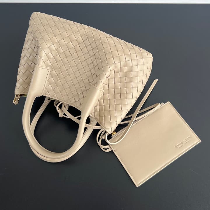 Bottega Veneta Pinacoteca Small Tote Handbag – 2025SS in Burgundy With Light Blue Lining A