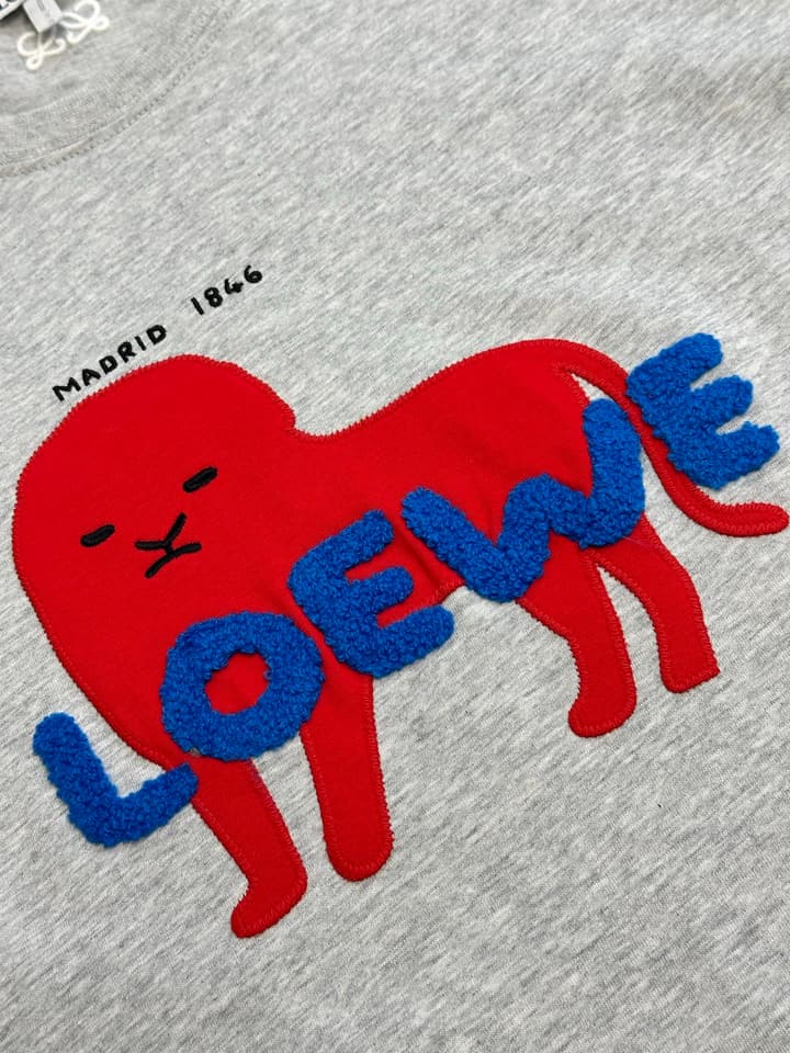 Loewe Anniversary Lion Patch Crewneck T-Shirt in Grey