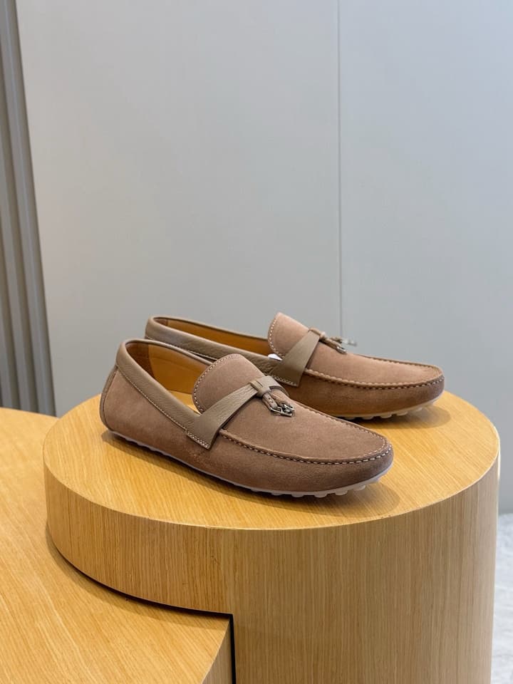 Loro Piana LP Italian Handmade Driving Shoes in Beige Suede Moccasin