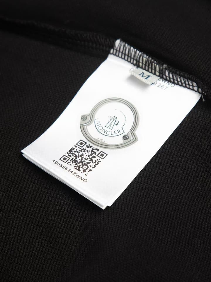 Moncler Classic Embroidered Logo Zip Hoodie in Black