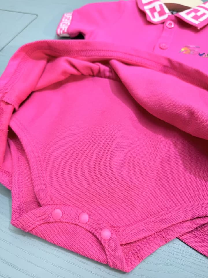 Fendi Lapel Baby Romper Dress – 2025SS in Fuchsia Pink Logo Collar Romper Dress
