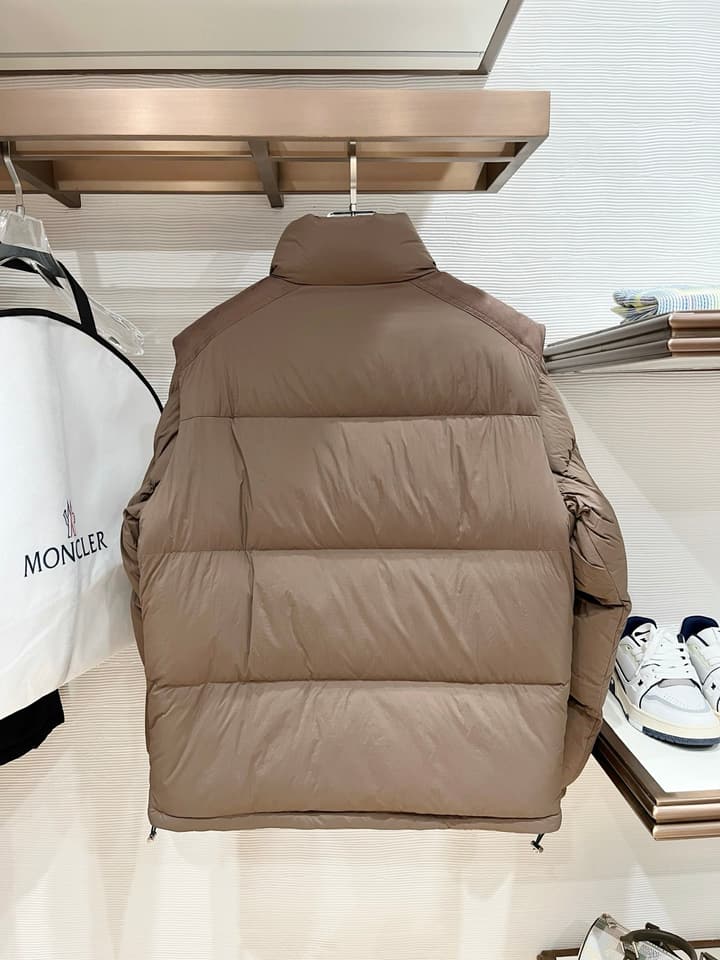 Moncler Designer Puffer Jacket – 2025 Collection in Black Puffer Jacket