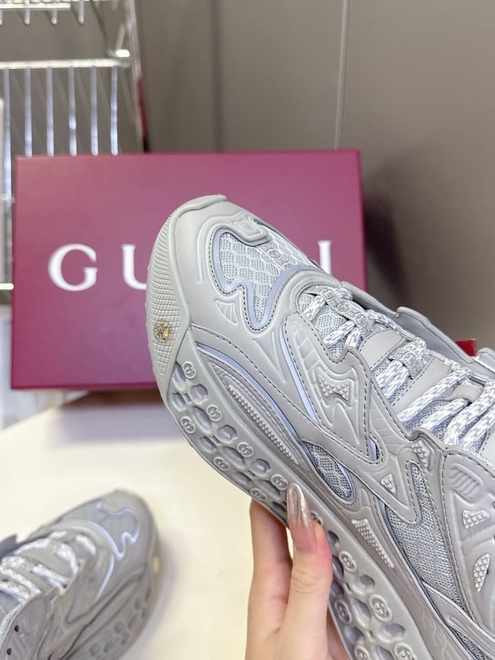 Gucci Cub3d Series Sneakers in Black