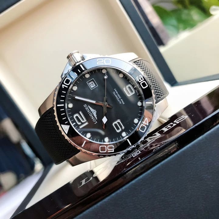 Longines Conquest Automatic Men's Watch 41mm in Black Dial With Black Rubber Strap
