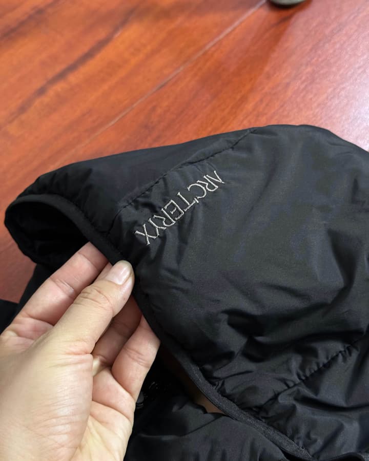 Arc'teryx Proton LT Hoody Insulated Jacket in Classic Black Hoody
