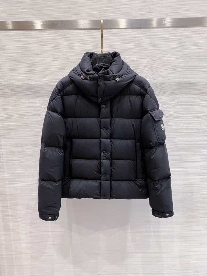 Moncler Maya 70 Matte Down Jacket – 2025 in Classic Black