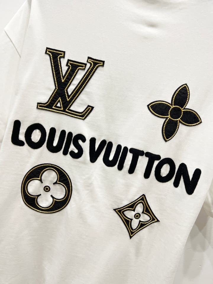Louis Vuitton Monogram Logo Patch T-Shirt – 25SS in Black