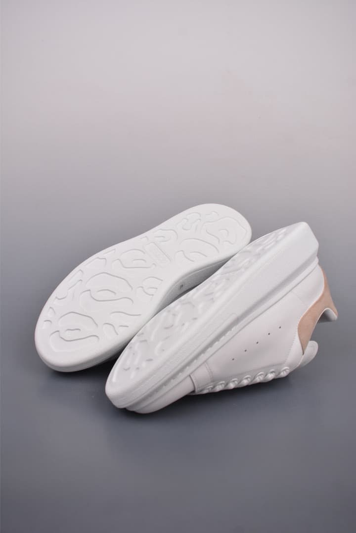 Alexander McQueen Classic Platform Sneakers – 2025 Edition in White Lavender