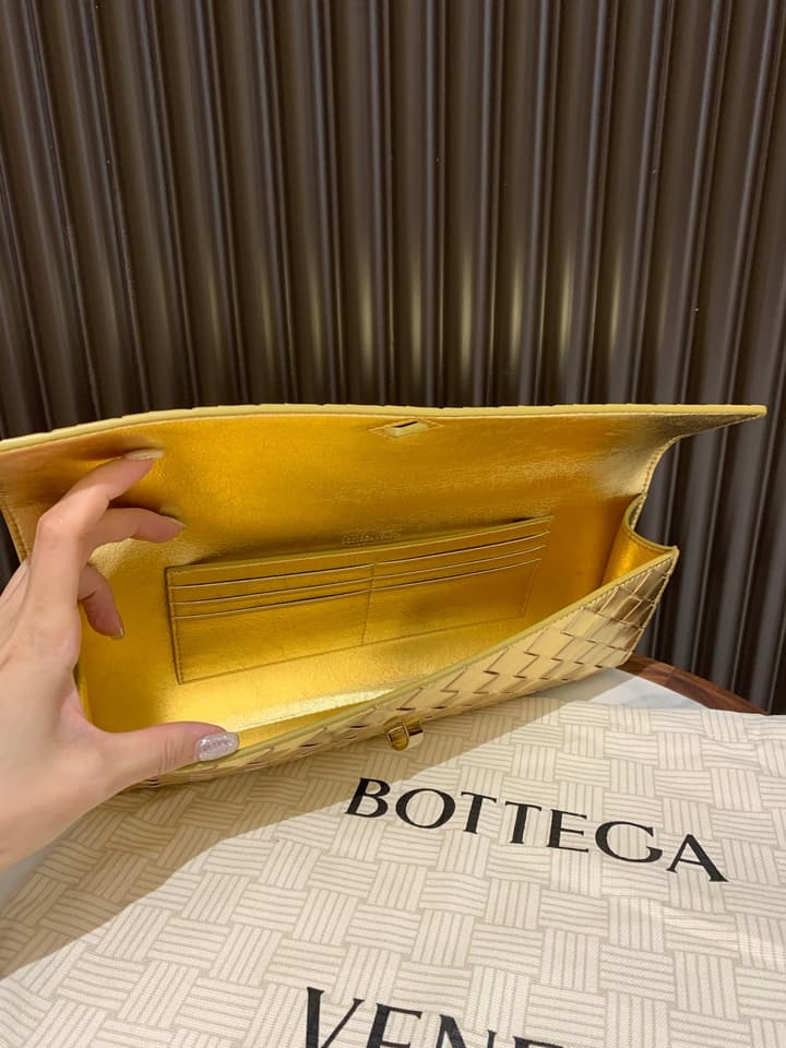 Bottega Veneta Andiamo Clutch Bag in Black Intrecciato