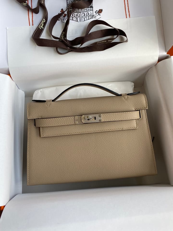 Hermès Kelly Mini Handbag – Trench Coat Grey in Bright Light Beige