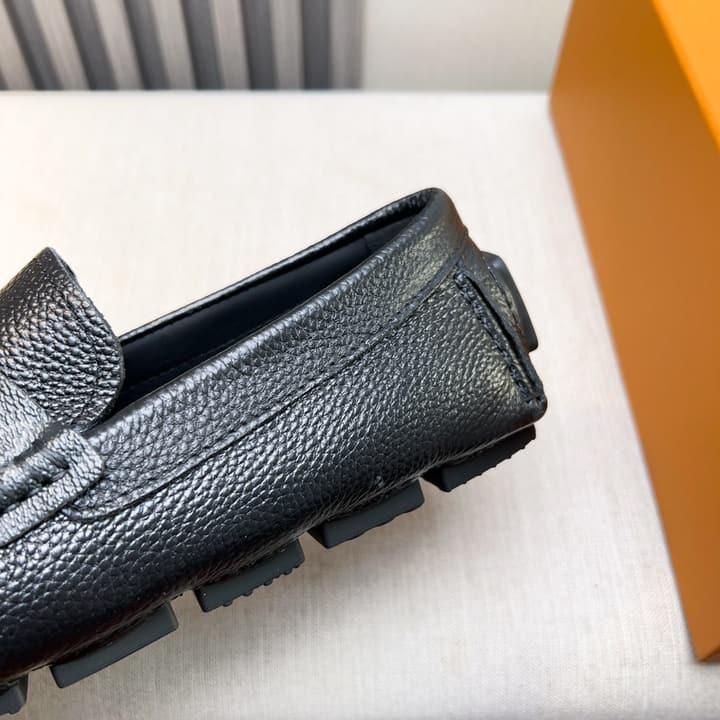 Louis Vuitton Pebbled Leather Driving Shoes in Black Textured Leather