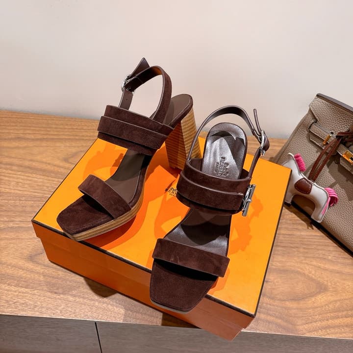 Hermes Color Block Flat Sandals – 2025 New Collection in Black