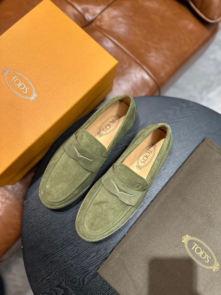 Tod's Gommino Calfskin Loafers in Charcoal Suede
