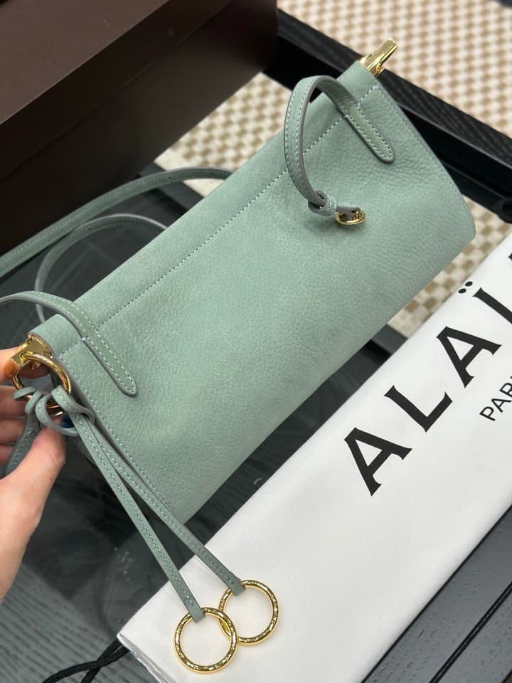 Alaïa Shoulder & Crossbody Bag in Green