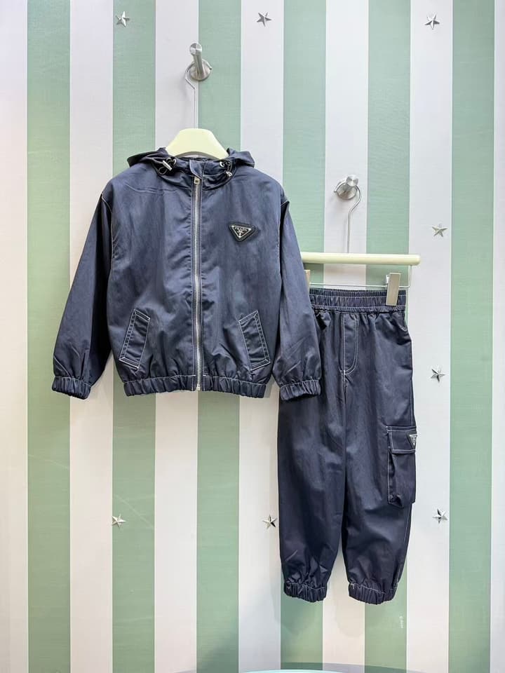 Prada Kids Logo Windbreaker Tracksuit – 2025SS/FW – Kids Collection in Navy Blue Set With Contrast Stitching
