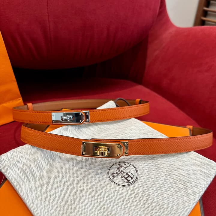 Hermès Kelly Epsom Leather Belt in Black Leather With Gold Hardware