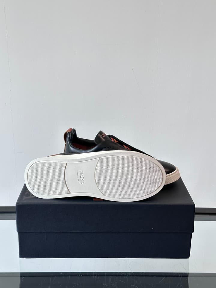 Zegna Men's Low-Top Leather Sneakers in Black & White