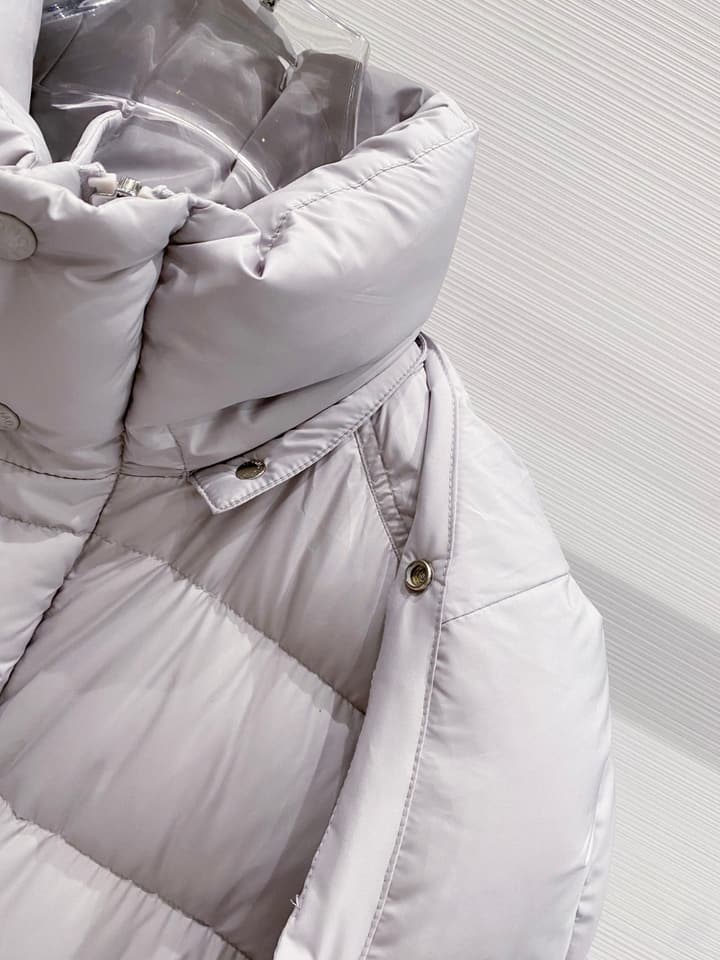 Moncler Maya 70 Matte Down Jacket – 2025 in Classic Black