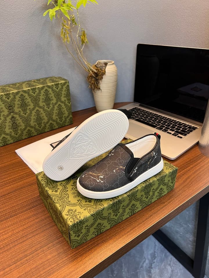 Gucci Kids Sheepskin-Lined Sneakers – Kids Collection