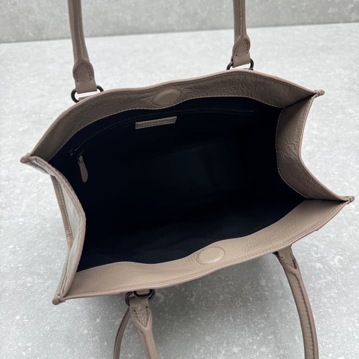 Balenciaga Le City Tote in Sesame – Small in Sesame