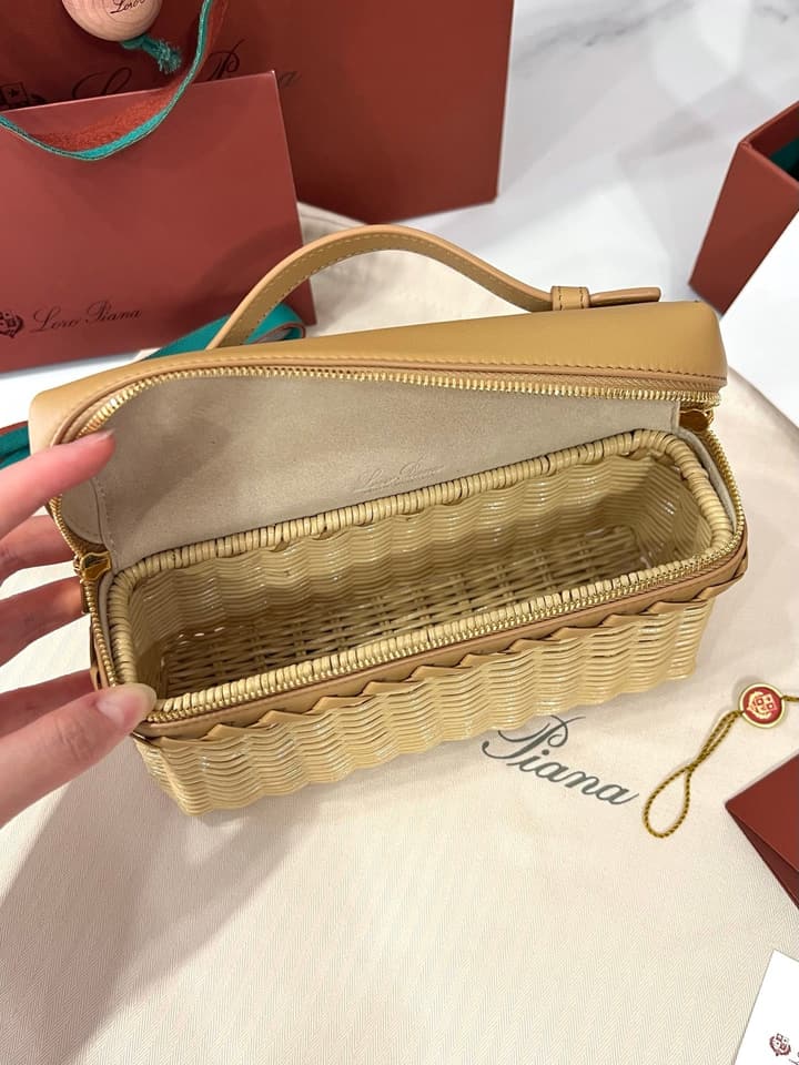 Loro Piana Extra Pocket L19 Bamboo and Leather Handbag in Pink