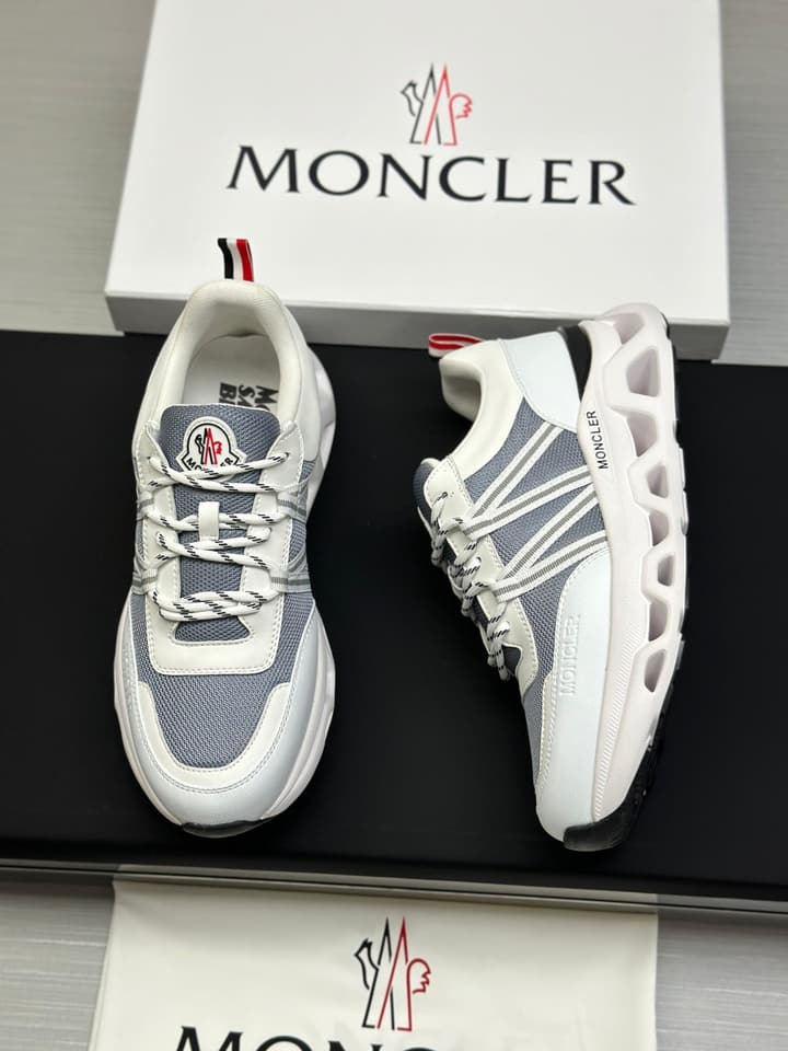 Moncler Trailgrip GTX Performance Running Shoes in Black