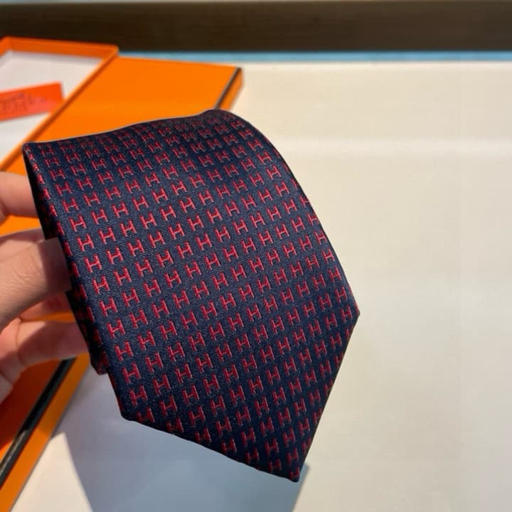 Hermès H-Letter Men's Silk Tie Series in Burgundy Microdot