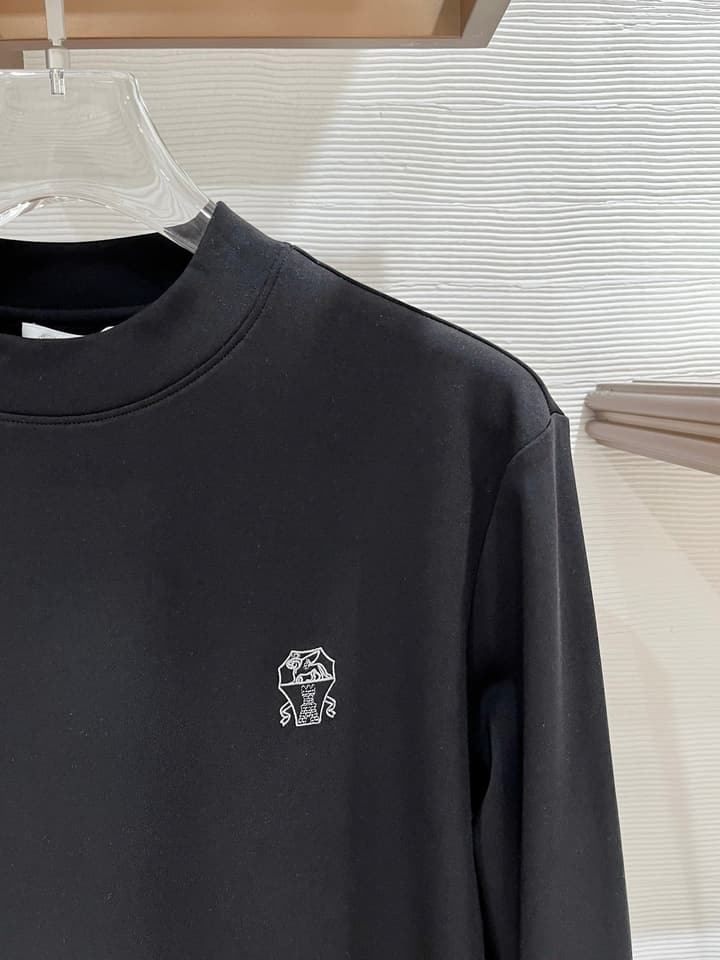 Brunello Cucinelli Men's Embroidered Logo Base Layer Top – 2025FW in Classic Black