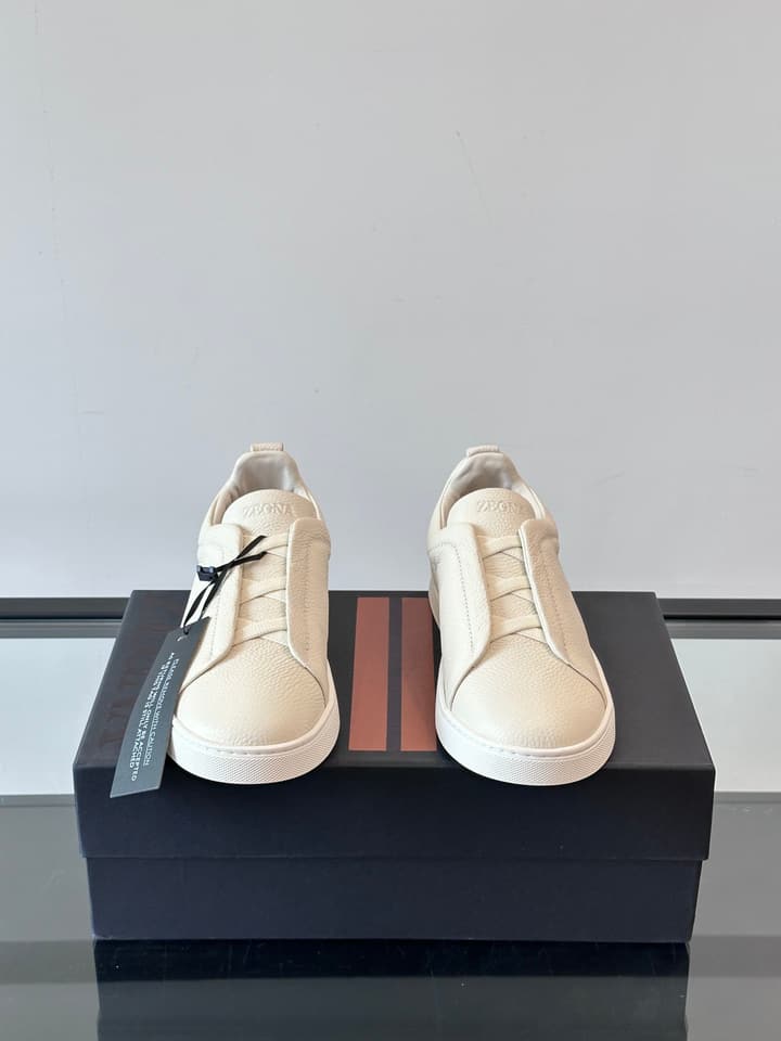 Zegna Men's Low-Top Leather Sneakers in Black & White