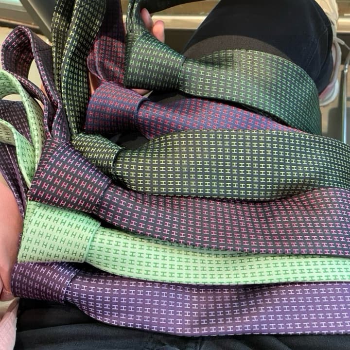 Hermès H-Letter Men's Silk Tie Series in Burgundy Microdot
