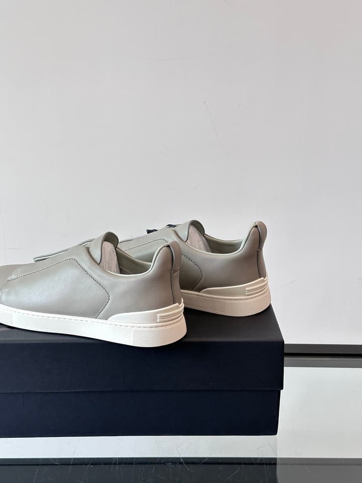 Zegna Men's Low-Top Leather Sneakers in Black & White