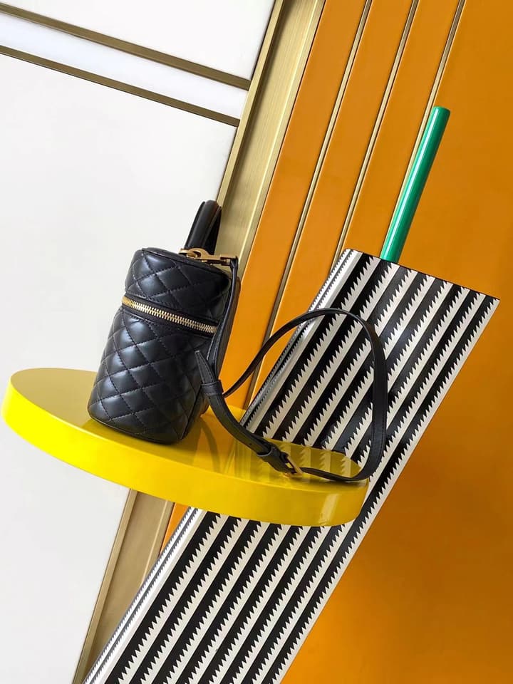 Saint Laurent LE CASSANDRE Quilted Lambskin Clutch Bag in Black