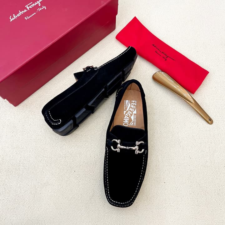 Ferragamo Men's Driving Loafers in Black Grained Gancini