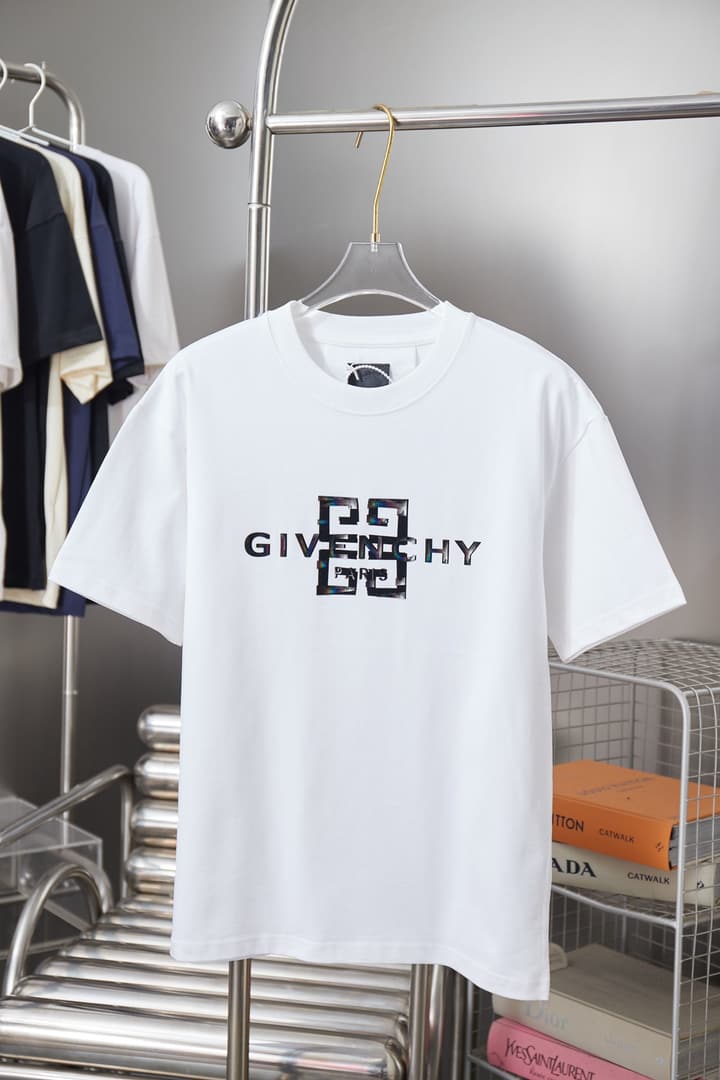 Givenchy Classic Logo Short-Sleeve T-Shirt – 26SS in Black